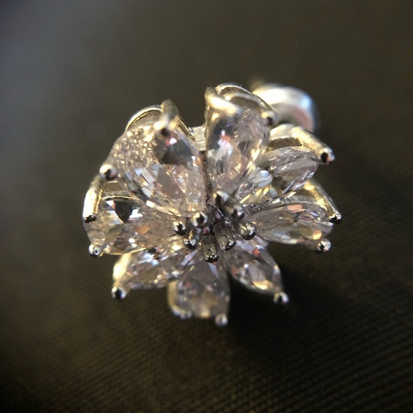 Beautiful Cubic Zirconia Necklace & Earring Jewelry Set - Picture 3 of 7